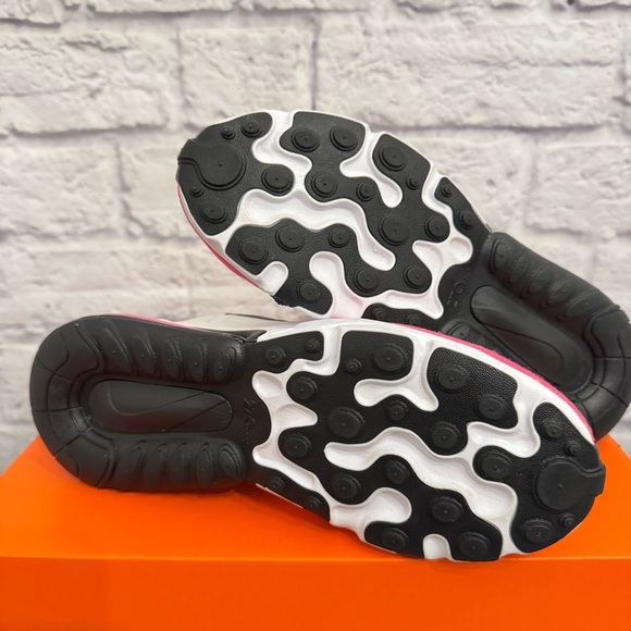 Authentic Nike Air Max 270 React White Black-Hyper Pink Size 7 - Picture 6 of 6